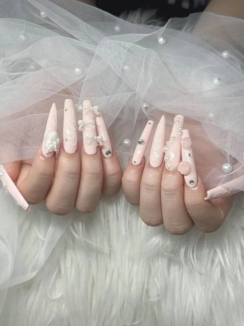ネイル Lee Nailsのネイルデザイン
