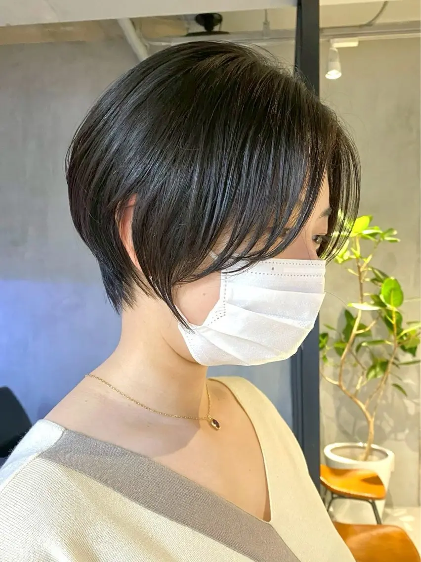 ショート 丸みショート 顔まわりレイヤー レイヤーカット ショートヘア 似合わせひなた🐥 elima調布のヘアスタイル