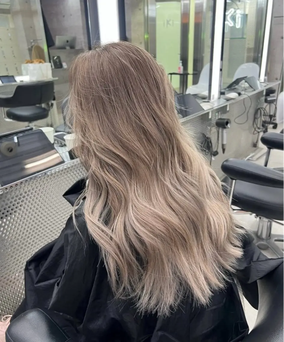 ロング レイヤーカット トリートメント ヘアカラー トリートメント Kotomi 🇺🇸💋のヘアスタイル