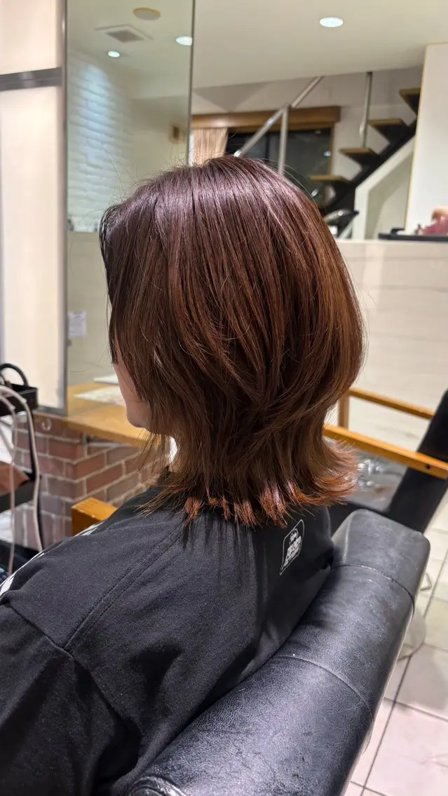 ミディアム カット ヘアカラー 🩵り ん🦋のヘアスタイル
