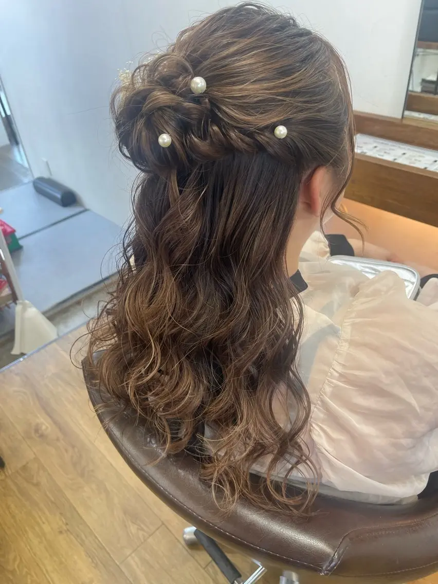 セミロング ヘアアレンジ ハーフアップ 志賀 美沙のヘアスタイル
