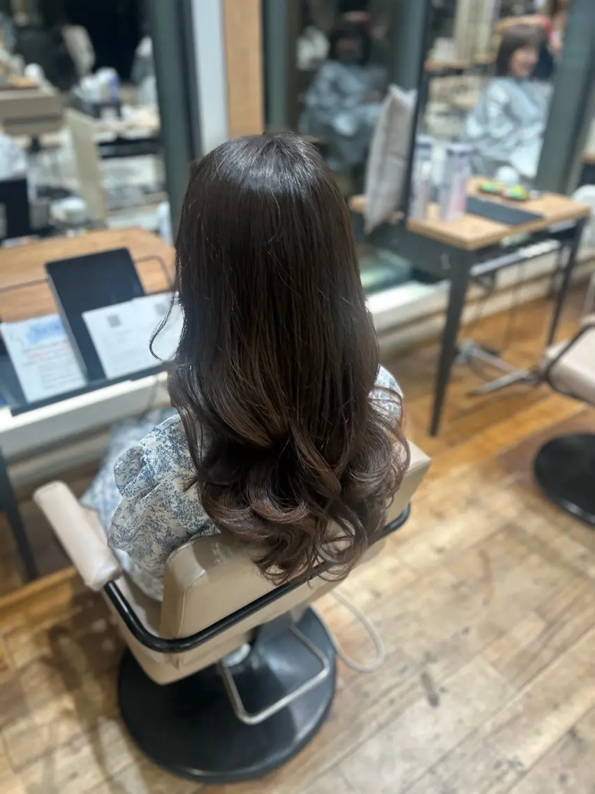 ロング くびれヘア トリートメント 銀座/透明感カラー 🫧祝迫愛艶のヘアスタイル