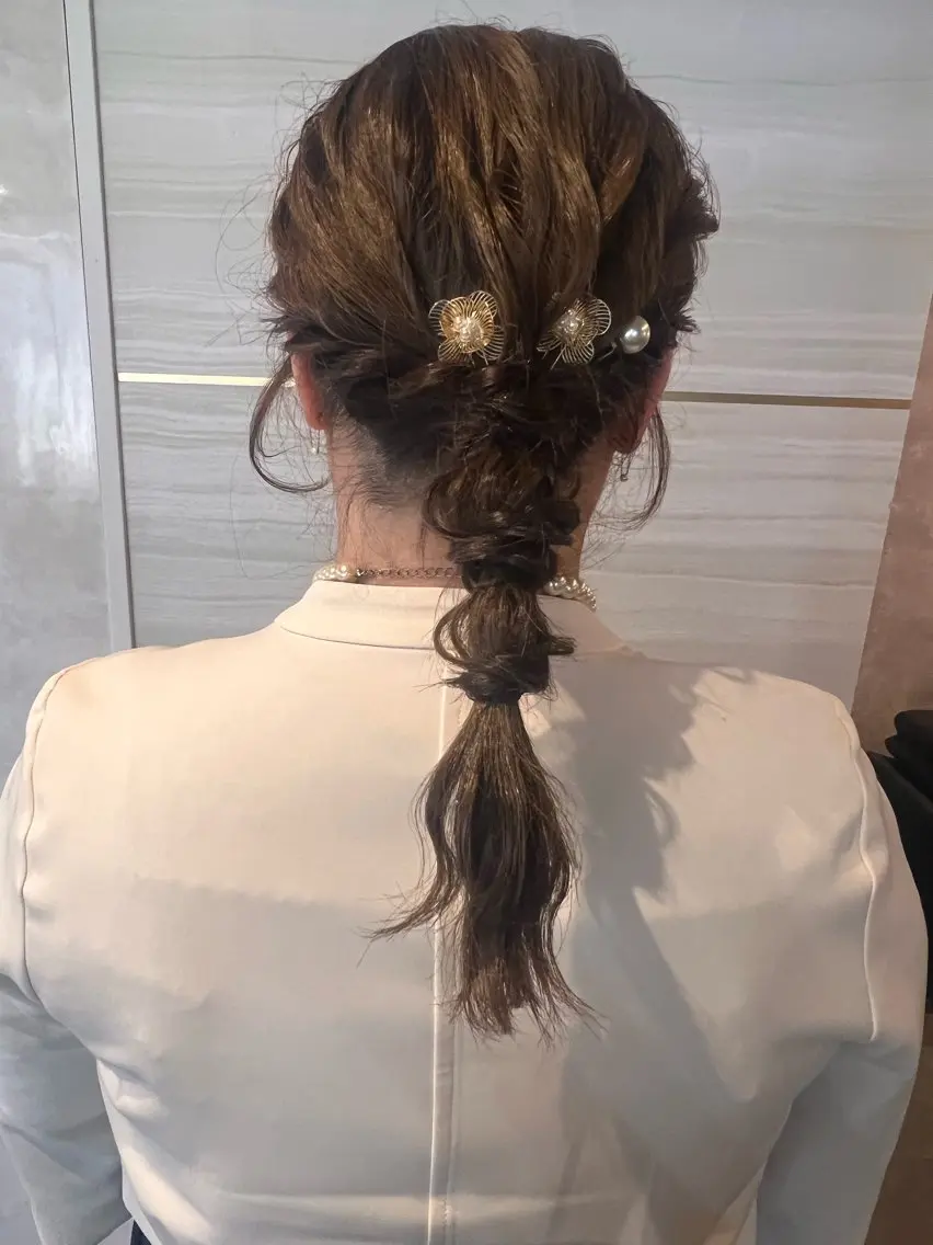 セミロング ヘアセット 神田 桃歌のヘアスタイル