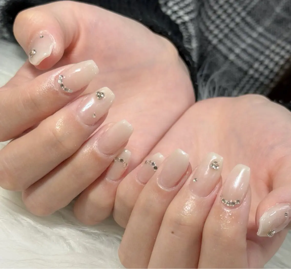 ネイル ハンドネイル フットネイル LAVISH sakiのネイルデザイン