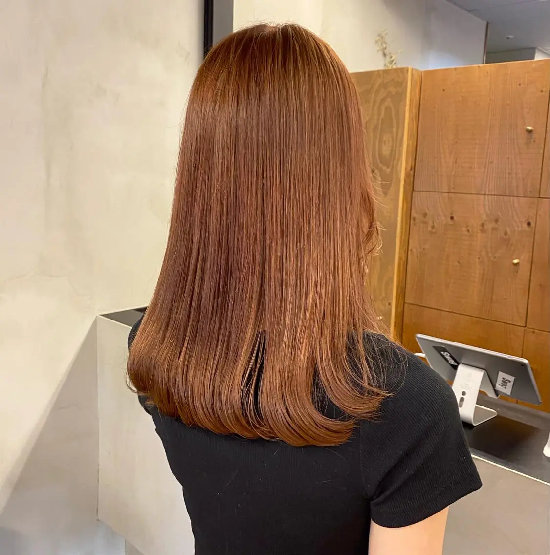 セミロング 前川 朋香のヘアスタイル
