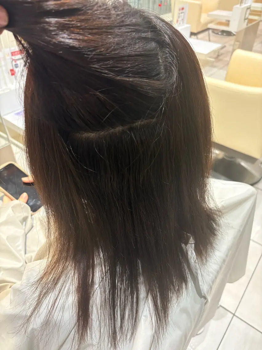 ミディアム 梅林 三緒のヘアスタイル