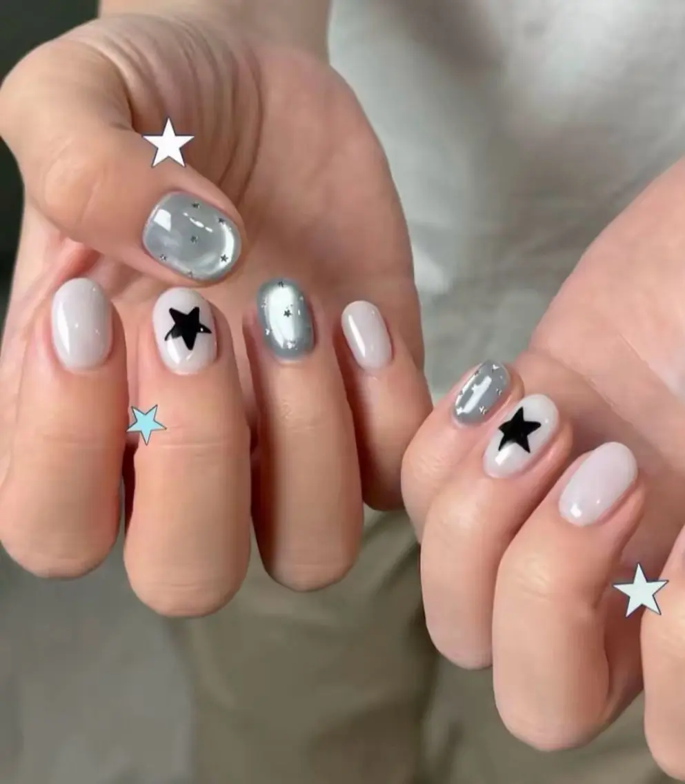 ネイル チークネイル 長さ出し フットネイル ジェルネイル 卒業式 𝓐𝓷𝓻𝓲 XiinhNailのネイルデザイン