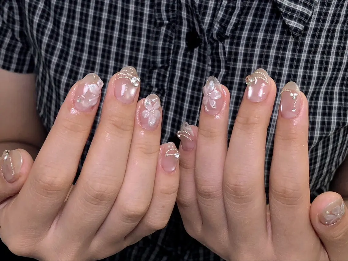 ネイル lucky nail 歌舞伎町のネイルデザイン