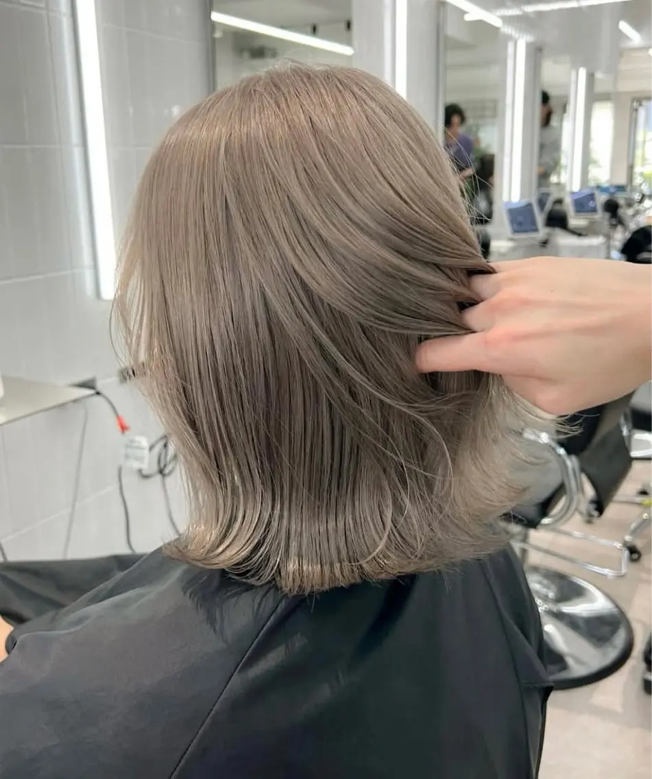 ミディアム カラー sera 🎀ベージュのヘアスタイル