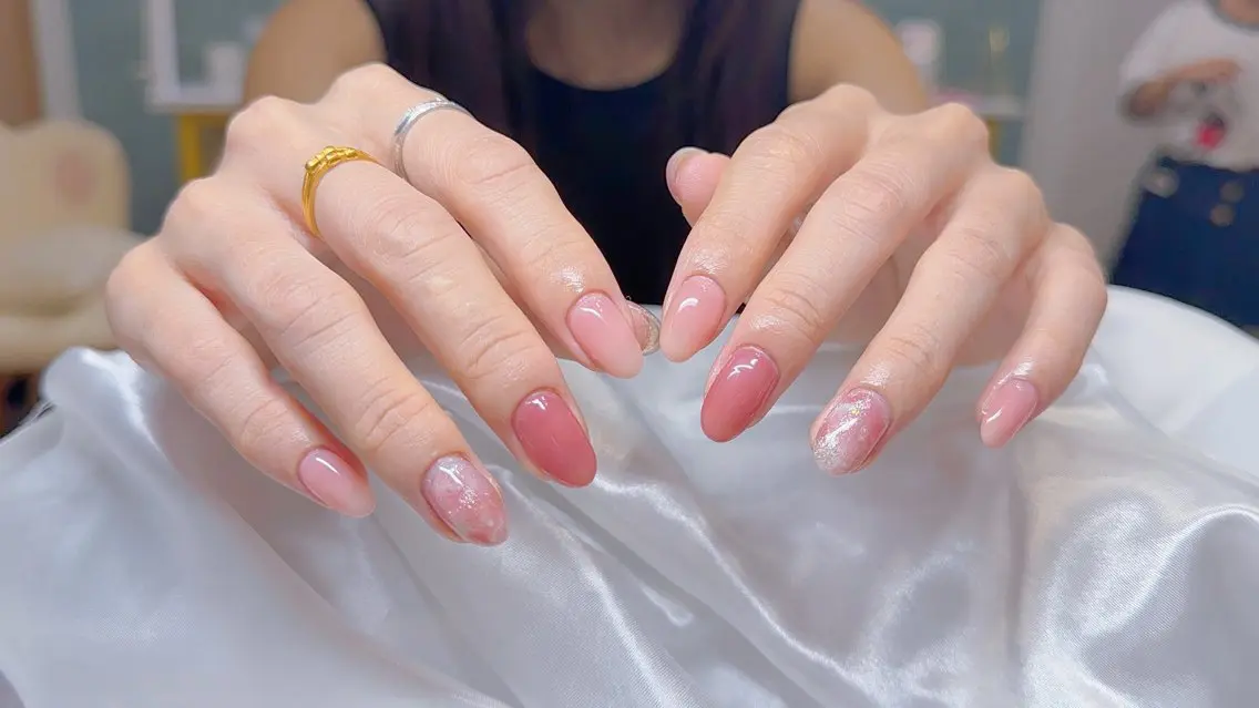 ネイル KIRA LILYのネイルデザイン
