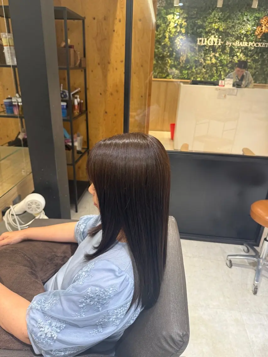ロング カラー アッシュ アッシュブラウン ブラウンカラー ヘアカラー 中村 凜のヘアスタイル