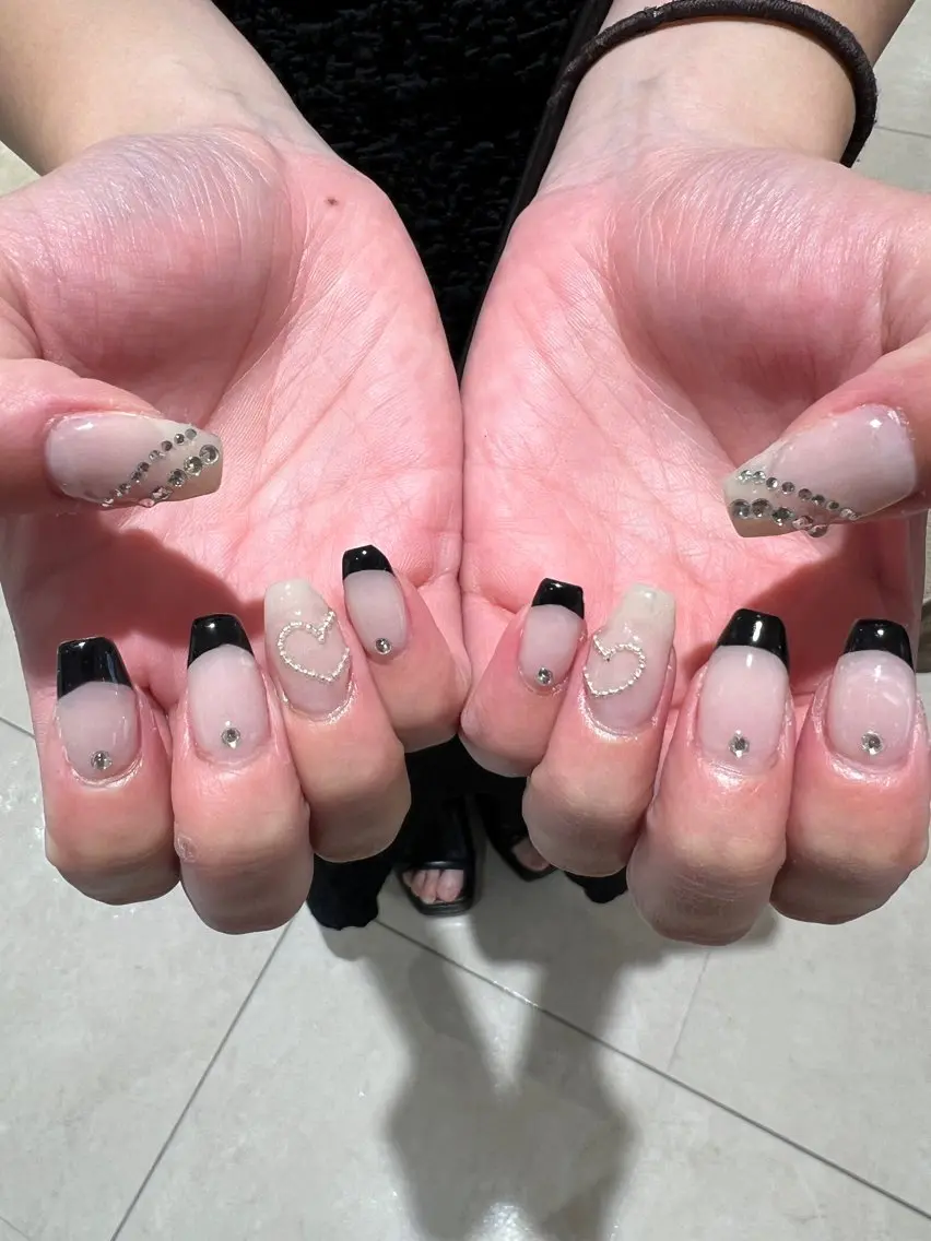 ネイル フレンチネイル ガーリー 韓国ネイル 【池袋】nuts nail なつみのネイルデザイン