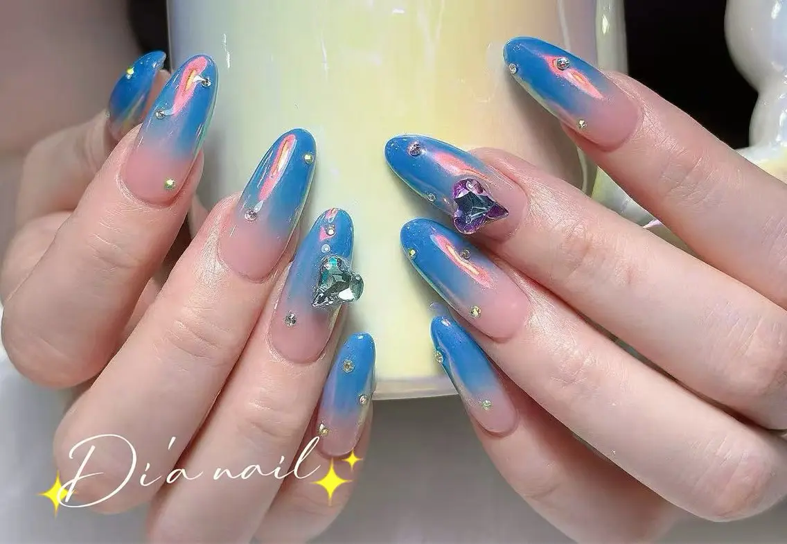 ネイル チークネイル ジェルネイル グラデーション マグネットネイル ニュアンスネイル Di'a nail ネイルサロンのネイルデザイン