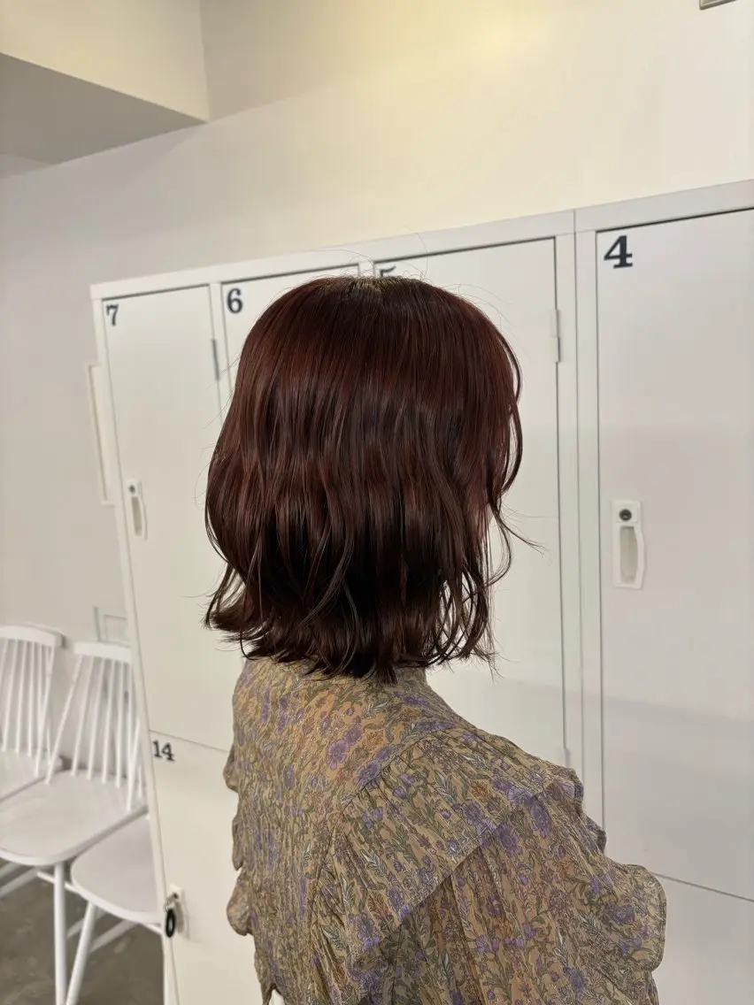 ミディアム ピンクブラウン OMURA MINORIのヘアスタイル