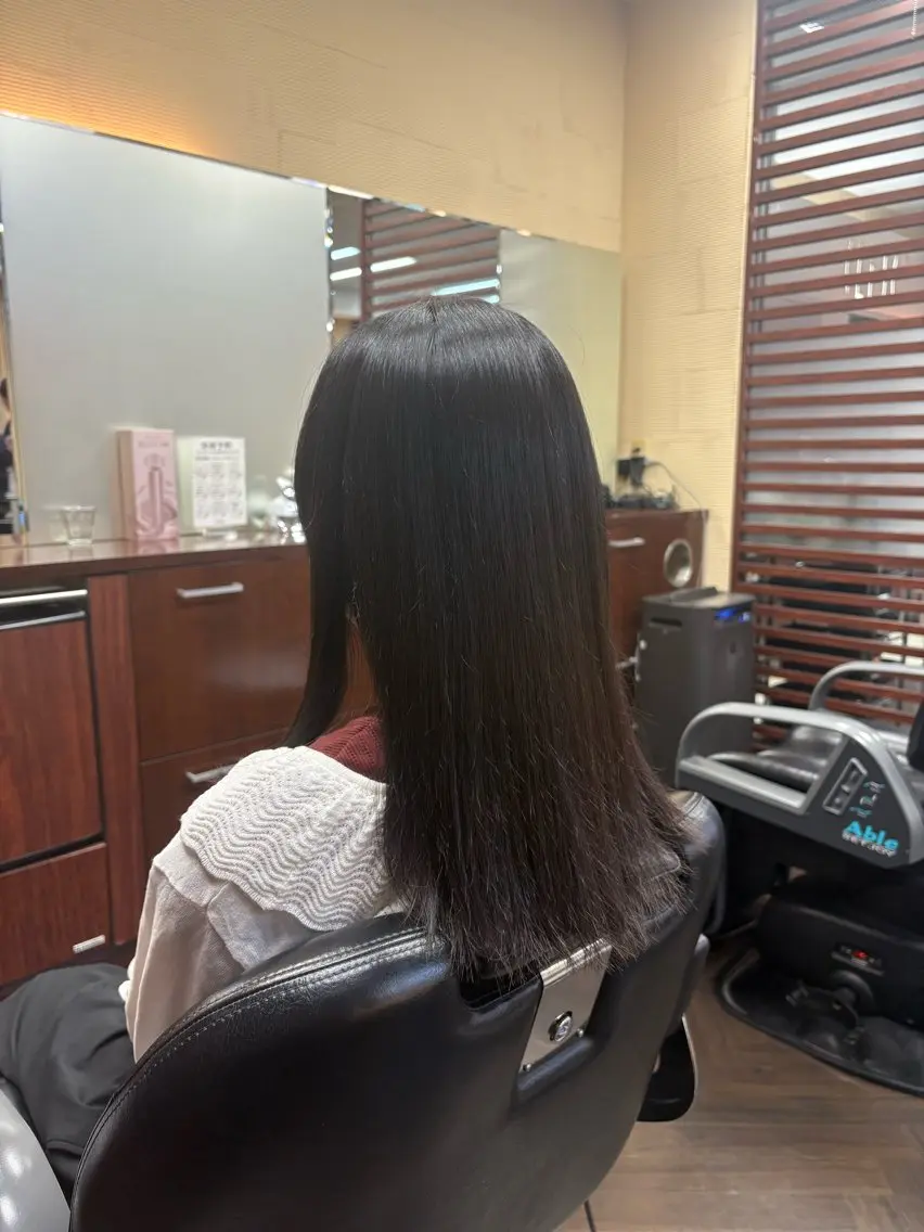 ロング カット ヘアカラー 細田 舞乃のヘアスタイル