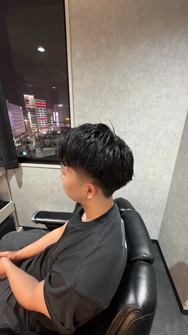 ミディアム 小松 奏翔のヘアスタイル