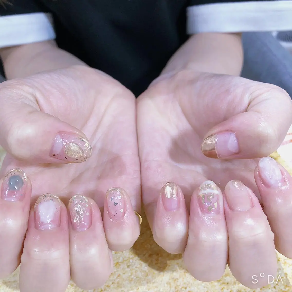 ネイル ニュアンスネイル ハンドネイル 吉野✨ ネイルデザイナー✨のネイルデザイン
