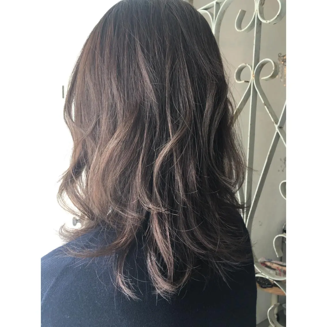 セミロング カラー ハイライトカラー ハイライト fio マナミのヘアスタイル