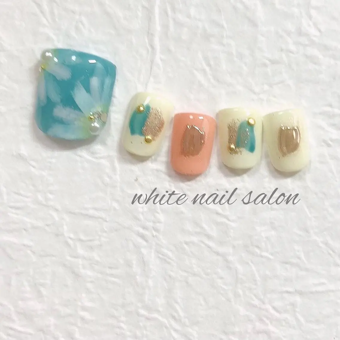 ネイル ジェルネイル ハードジェル 持ち込み ソフトジェル フットネイル white nail salonのネイルデザイン