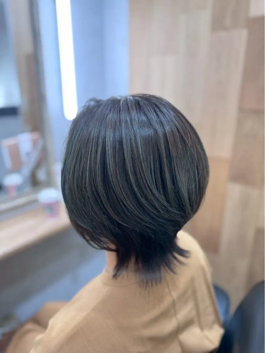 ショート カット ヘアカラー トリートメント 白鳥 正孝のヘアスタイル
