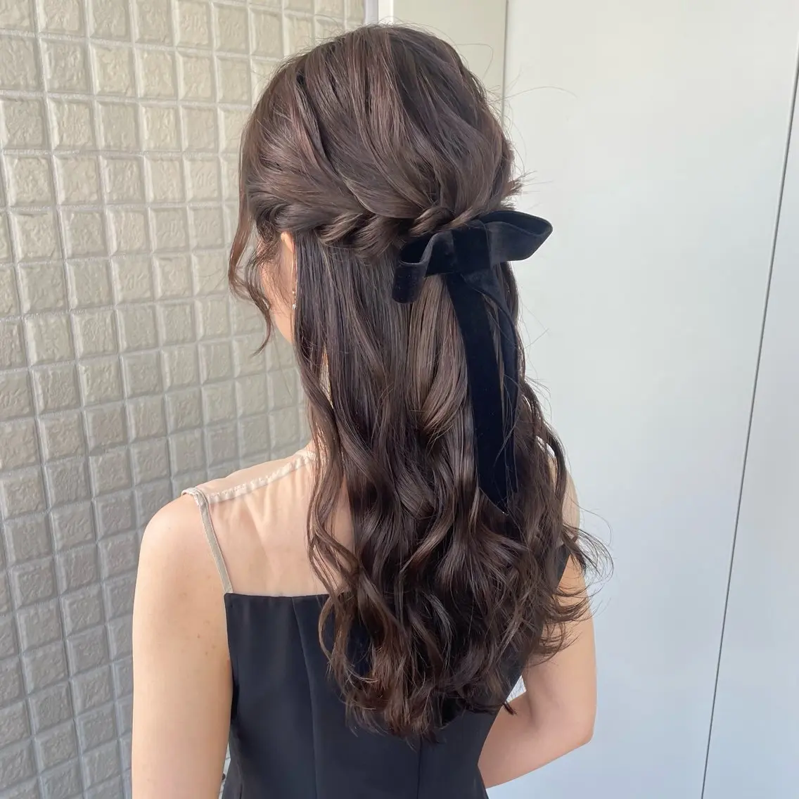 ヘアアレンジ ハーフアップ 結婚式・ブライダル ヘアセット 銀座：似合わせカラー オリーブ🫒アレンジのヘアスタイル