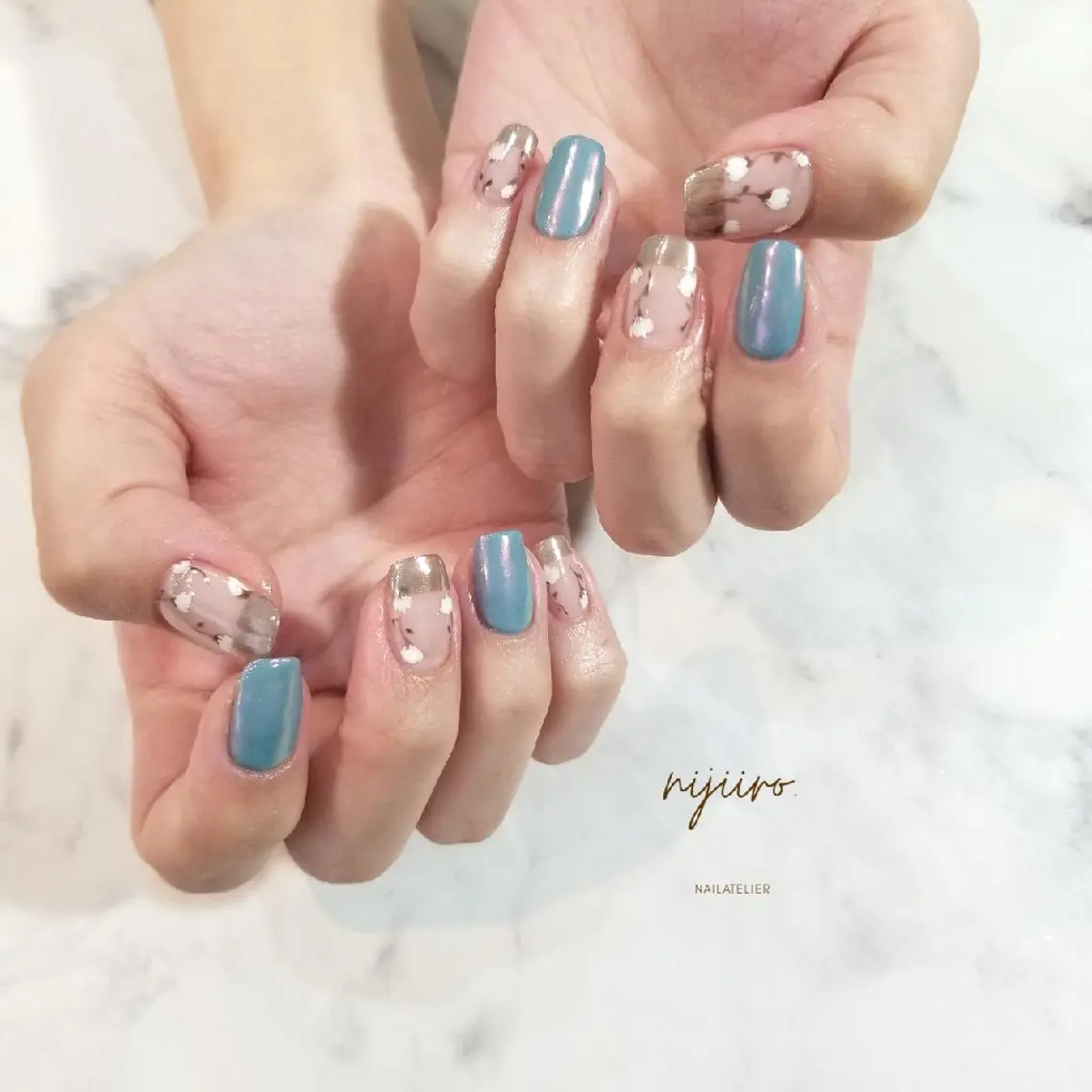 ネイル フレンチネイル ミラーネイル ハンドネイル nijiiro🌈 サトウのネイルデザイン