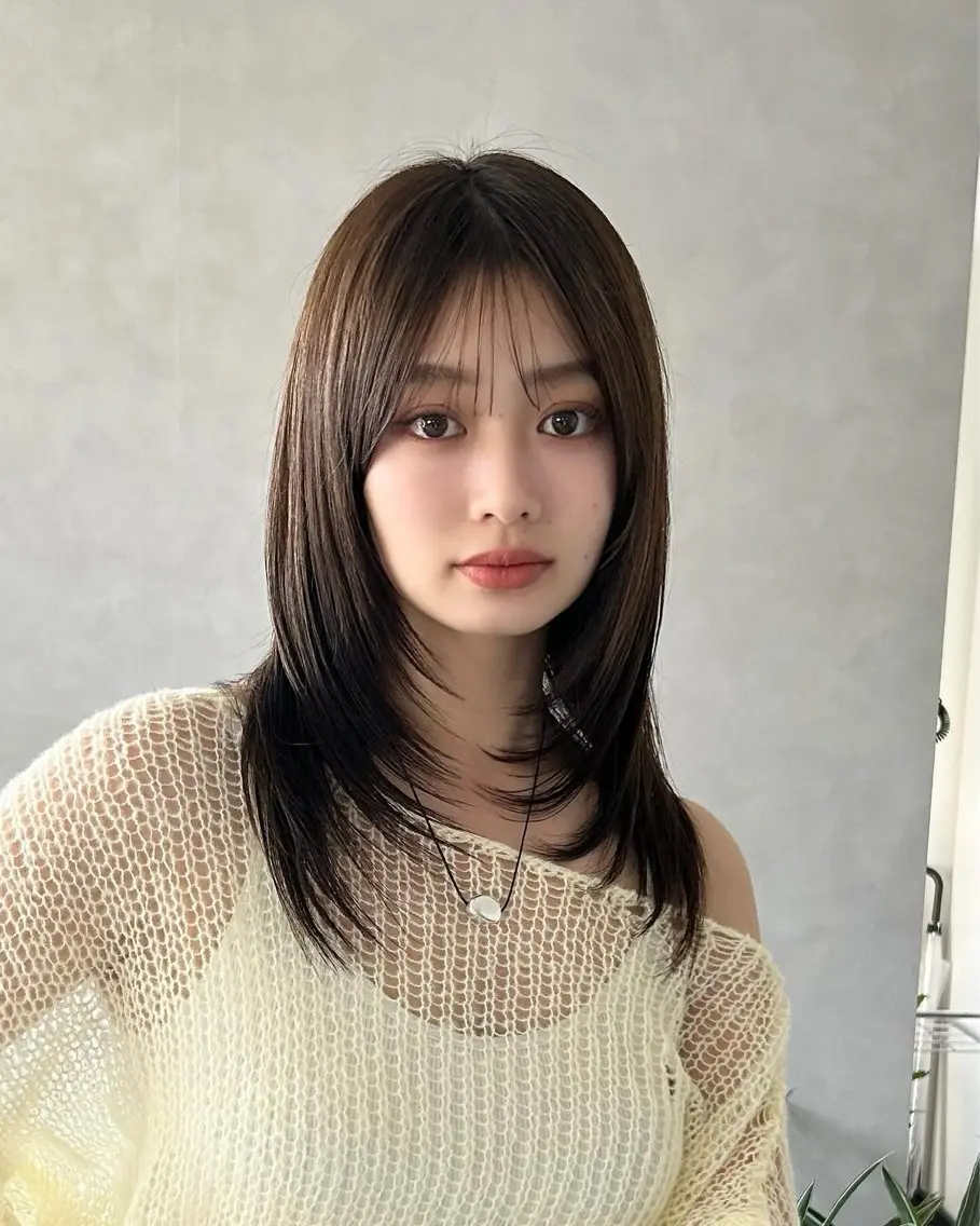 ミディアム カラー グレージュ レイヤーカット ❤️ショートカット ・顔周りカット❤️のヘアスタイル