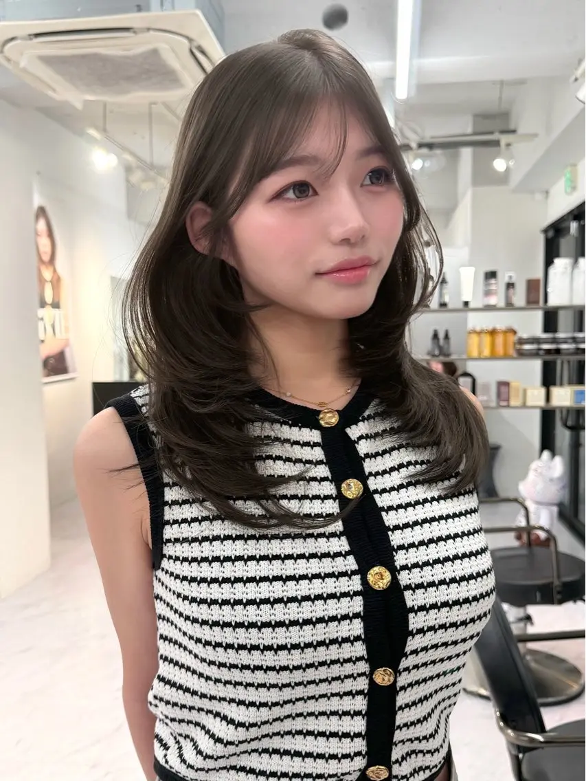 セミロング カラー カット ヘアカラー トリートメント ヘアセット Rita/髪質改善 /透明感カラーのヘアスタイル