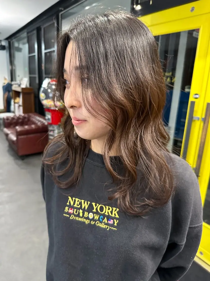 ロング レイヤーカット 桒村 沙綾のヘアスタイル