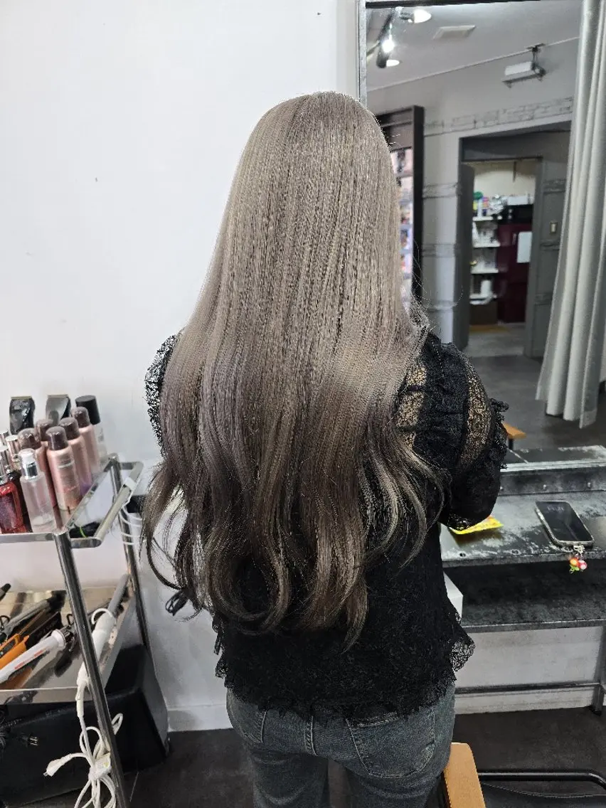 カラー ロング ヘアカラー トリートメント 平田 広大のヘアスタイル