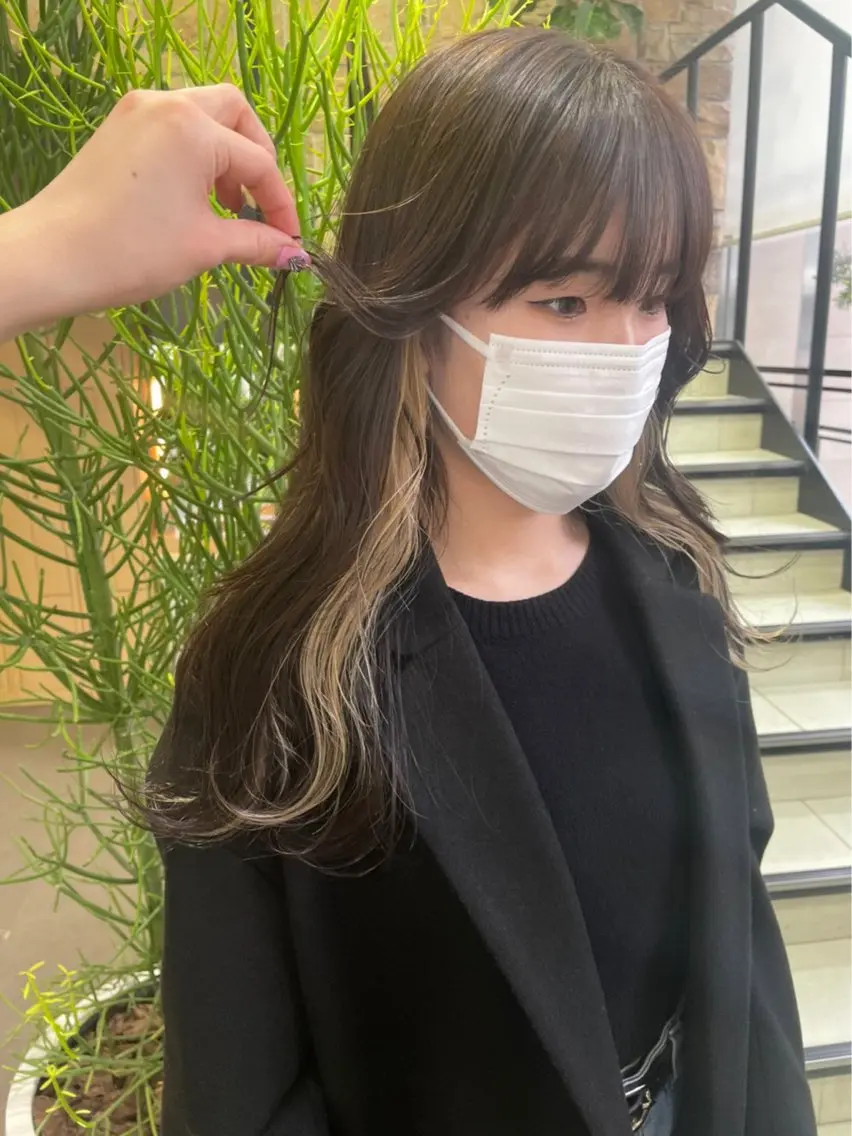 ロング ヘアカラー センターパート/カラ ーメッシュ📍ユリのヘアスタイル