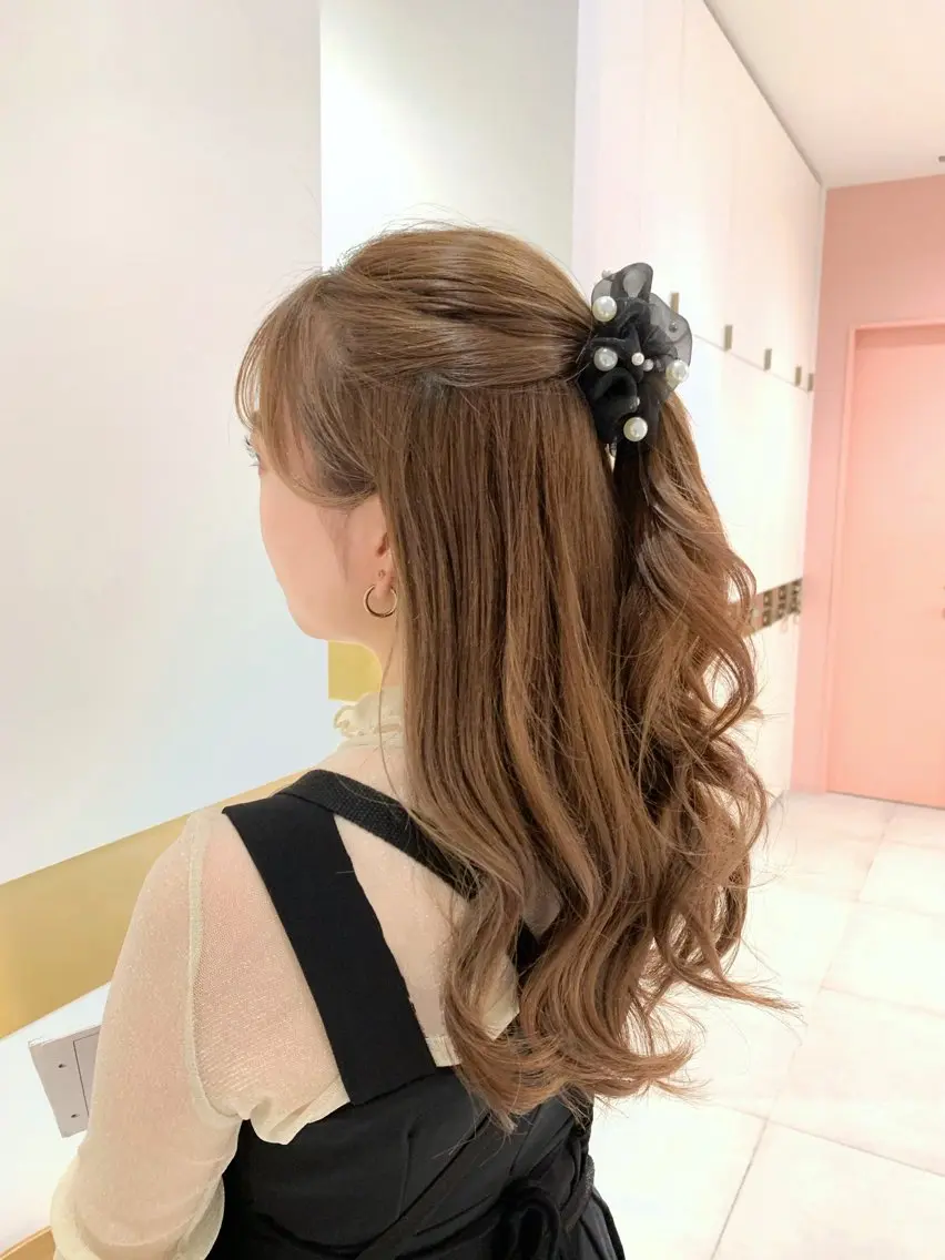 ロング カラー アッシュ ベージュカラー カット トリートメント ヘッドスパ ヘアセット 韓国ヘア/レイヤー/ 顔まわり/りょーとのヘアスタイル