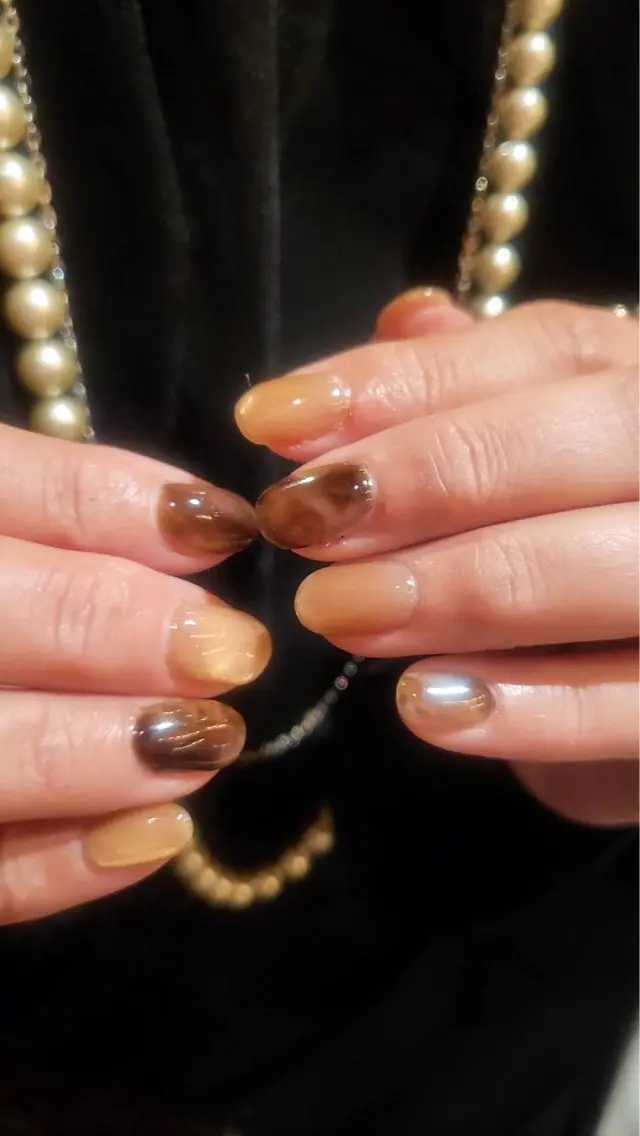 ネイル マグネットネイル ニュアンスネイル ブライダルネイル モンタナ nailのネイルデザイン