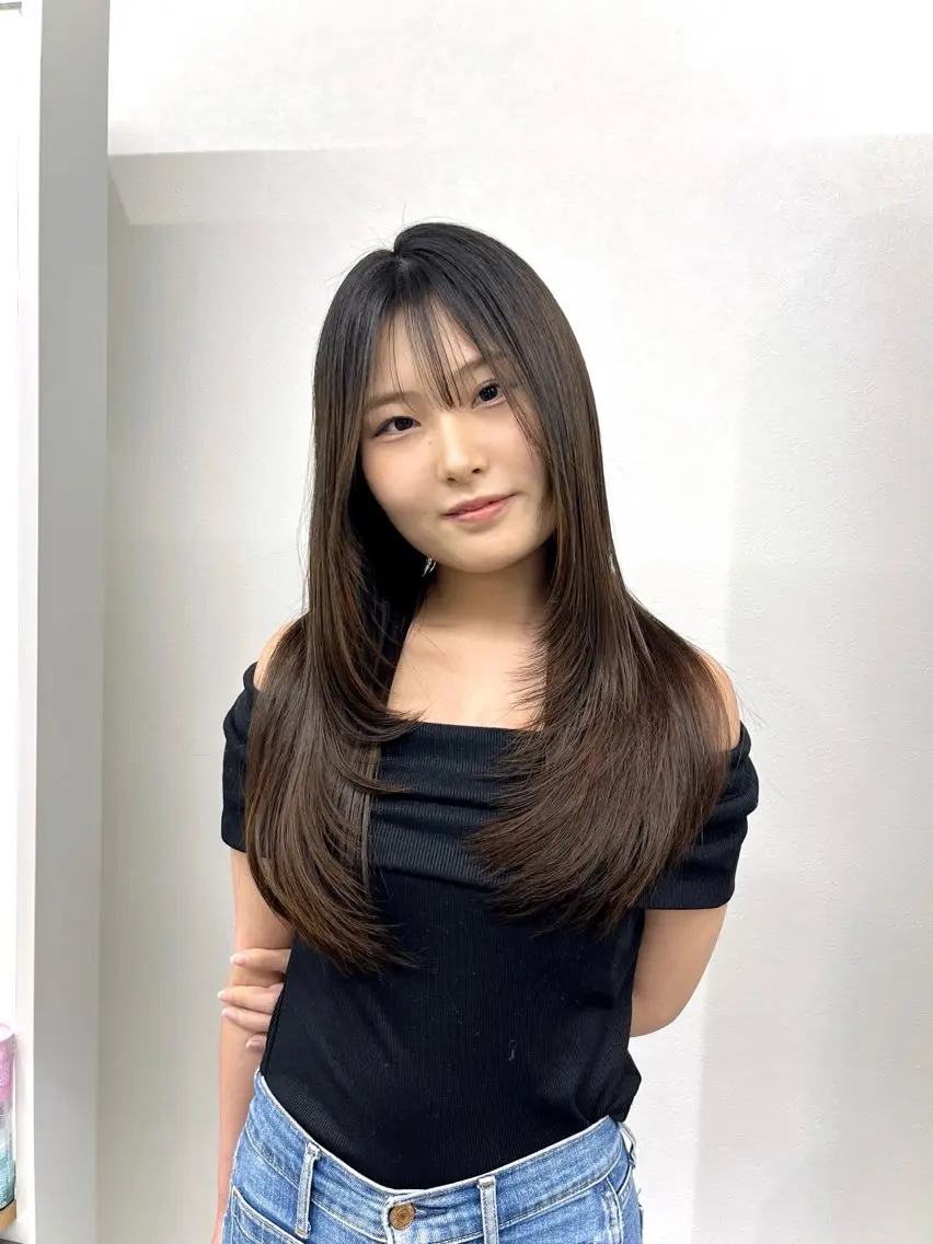 カラー 𝑪𝒐𝒍𝒐𝒓 *𝒆  ［コロレ］のヘアスタイル