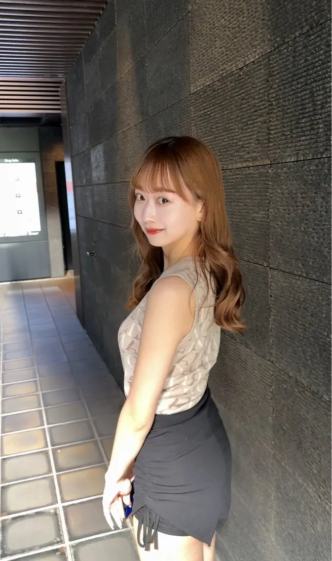 セミロング ヘアカラー 縮毛矯正クロスパーマ 益子達也のヘアスタイル
