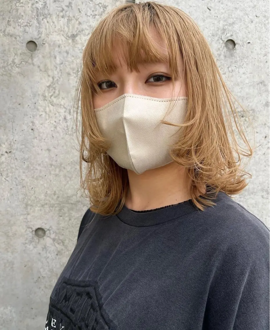ミディアム レイヤーカット 東村 桃花のヘアスタイル