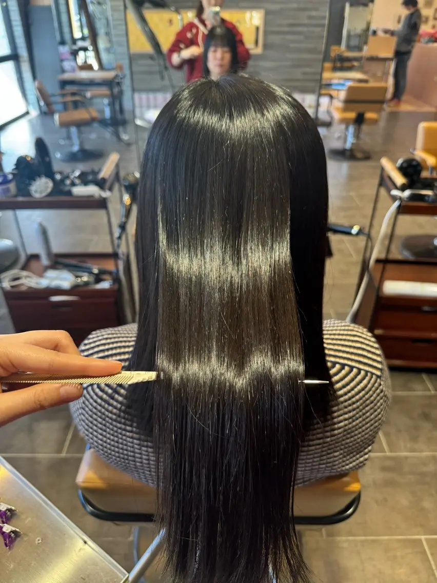 ロング カット 縮毛矯正 松下 紗季のヘアスタイル