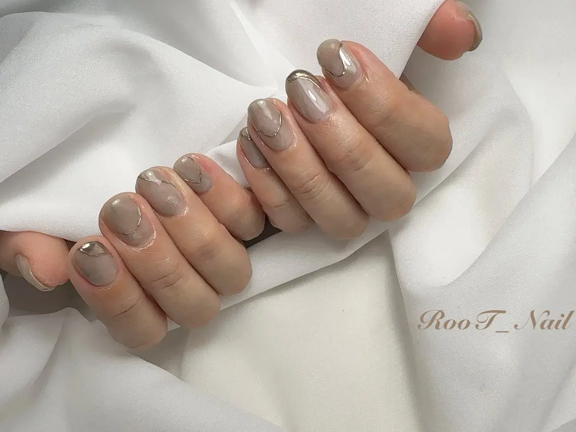 ネイル マグネットネイル ニュアンスネイル ハンドネイル RooT Nailのネイルデザイン