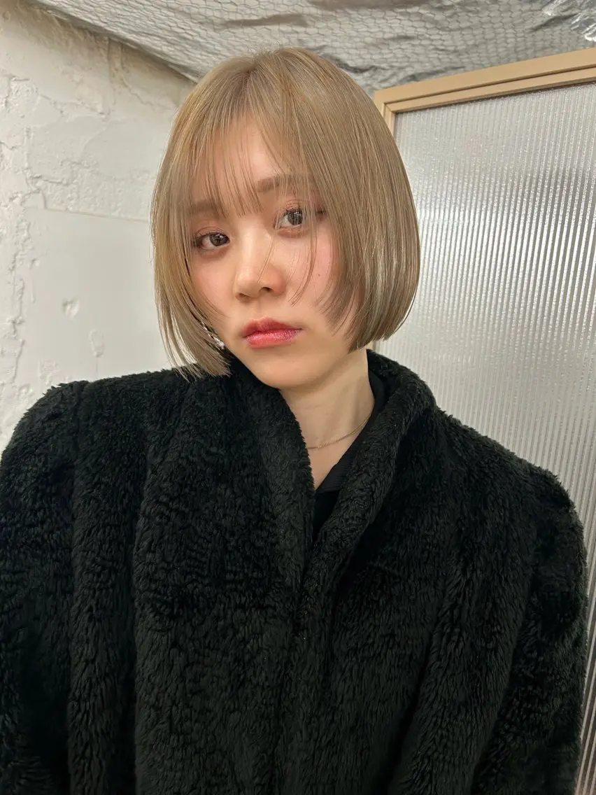 【🌸ミニモ新規限定!!🌸】『カット+ブリーチ+カラー+クイックトリートメント』の写真