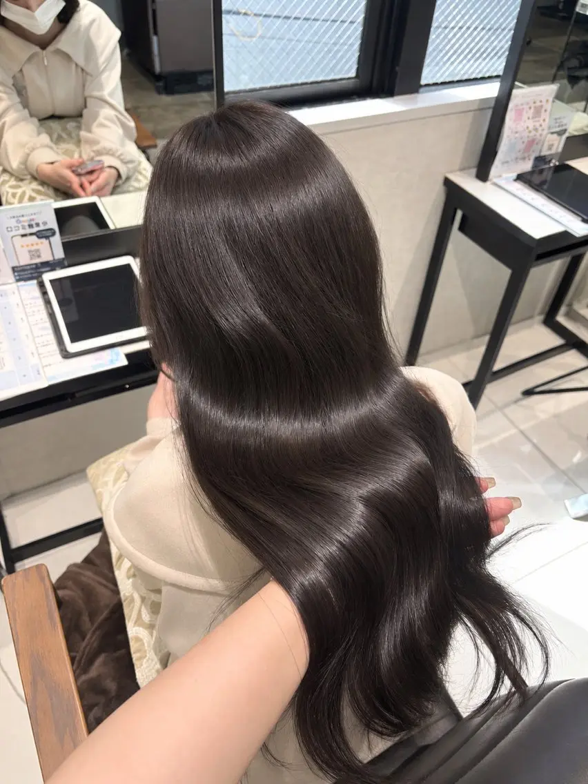 ロング ヘアカラー 色落ちまで可愛い艶髪 /韓国/マツエクのヘアスタイル