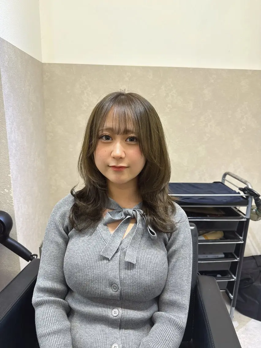 セミロング カラー ウルフ&レイヤー特化 まとまる美髪矯正のヘアスタイル
