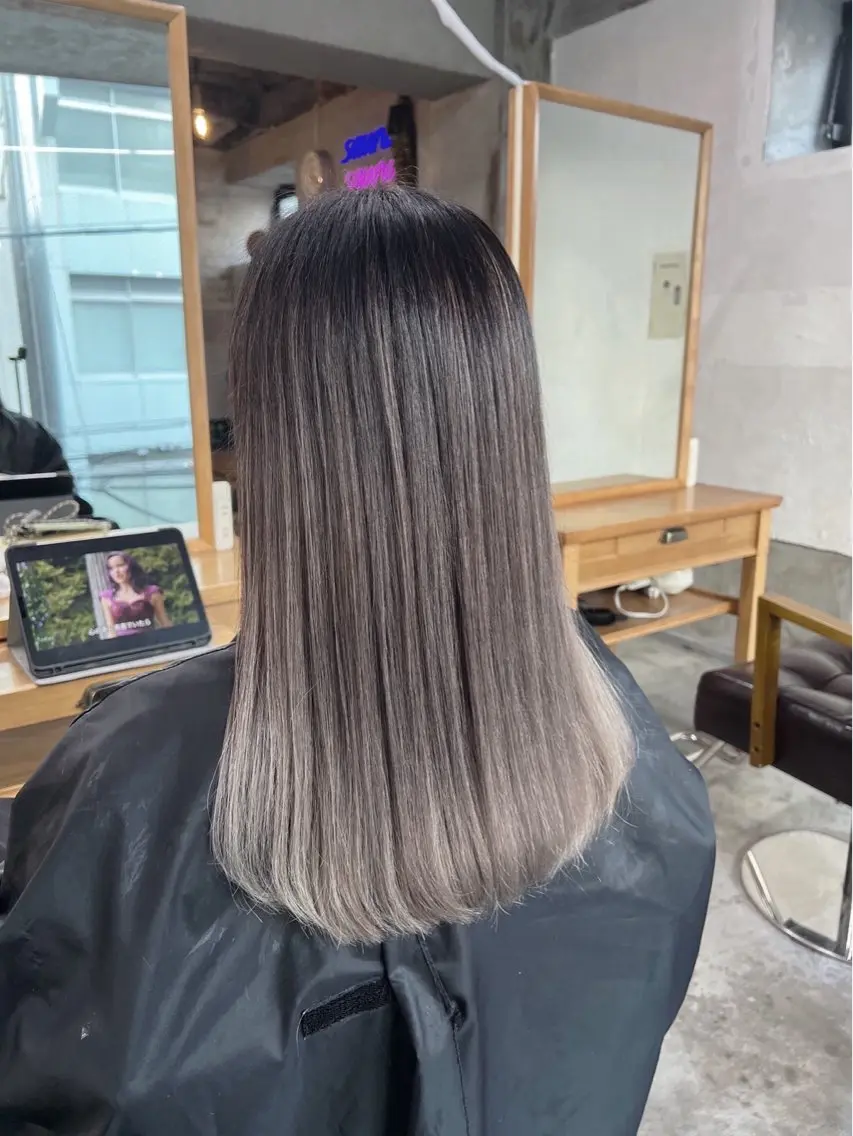セミロング カラー バレイヤージュ レイヤーカット ヘアカラー トリートメント 指名数No.1 /NAOYAのヘアスタイル