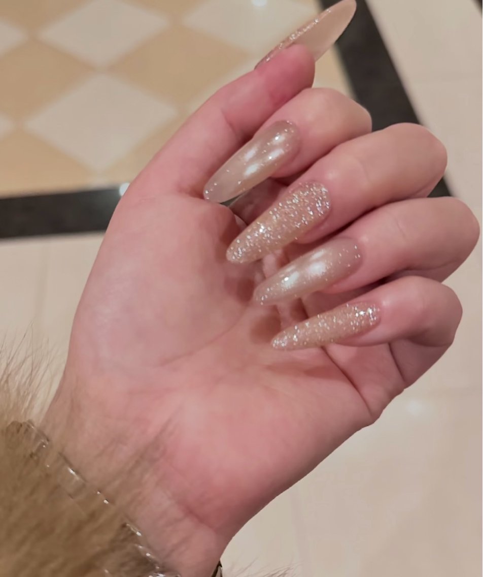 ネイル オーロラネイル 長さ出し フラッシュネイル フラワーネイル フットネイル ハンドネイル 🎀 Ruruのネイルデザイン