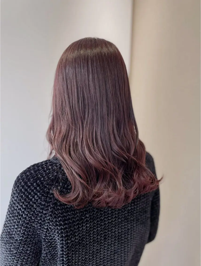 セミロング カラー 佐々木 美帆のヘアスタイル