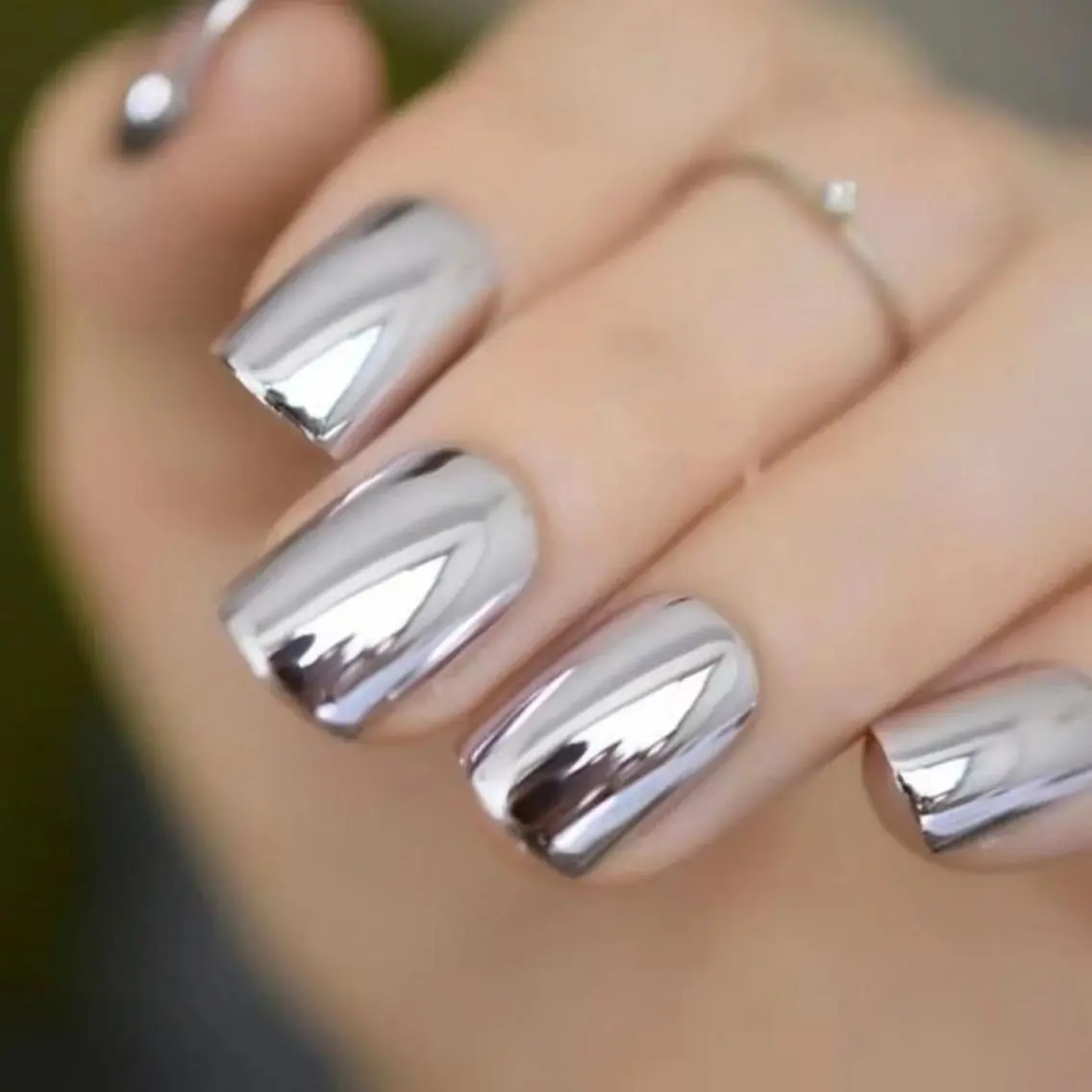 ネイル ハンドネイル Queens ciciのネイルデザイン
