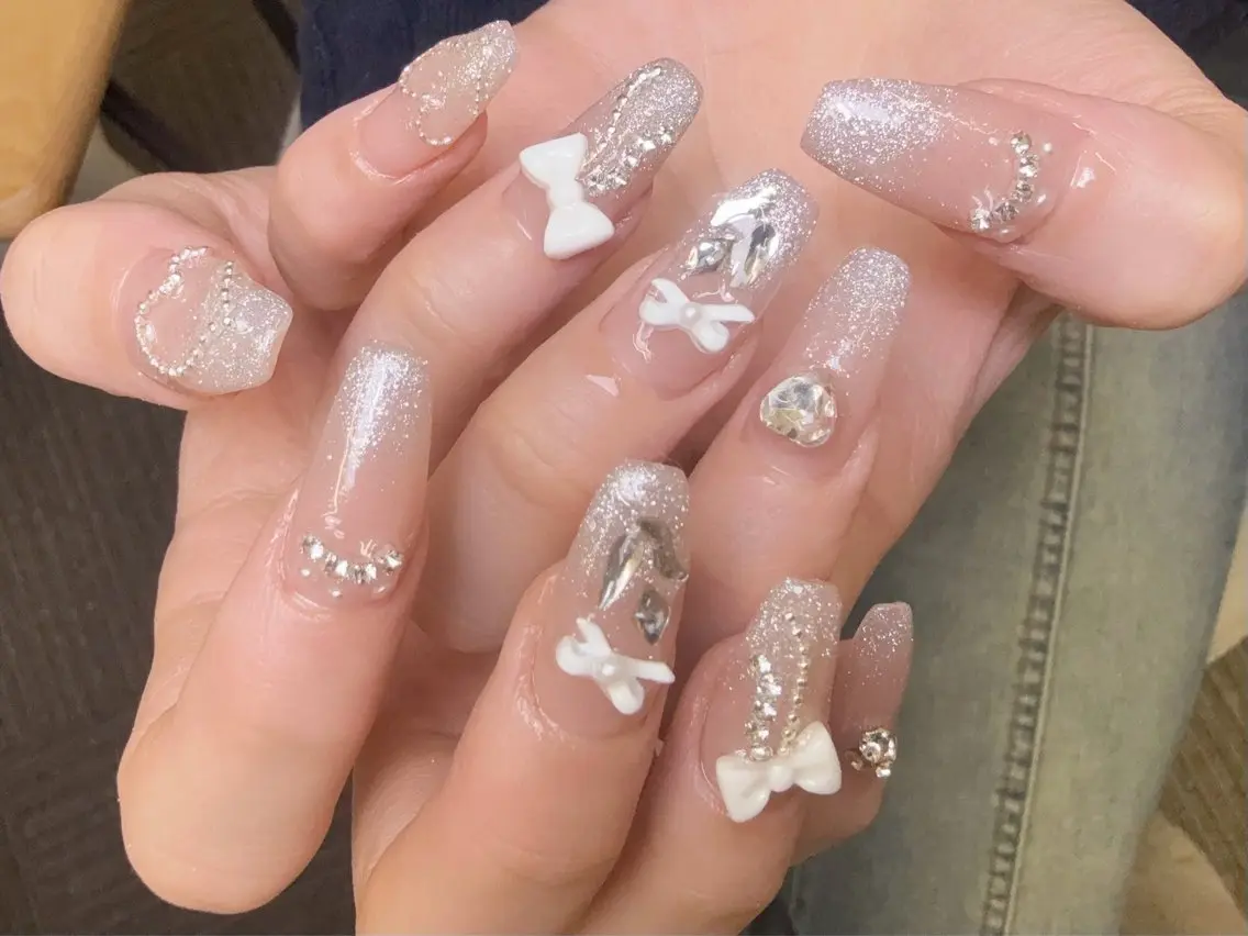 ネイル オーロラネイル 長さ出し フレンチネイル ジェルネイル ガラスフレンチ ハンドネイル Rela・S NAILのネイルデザイン