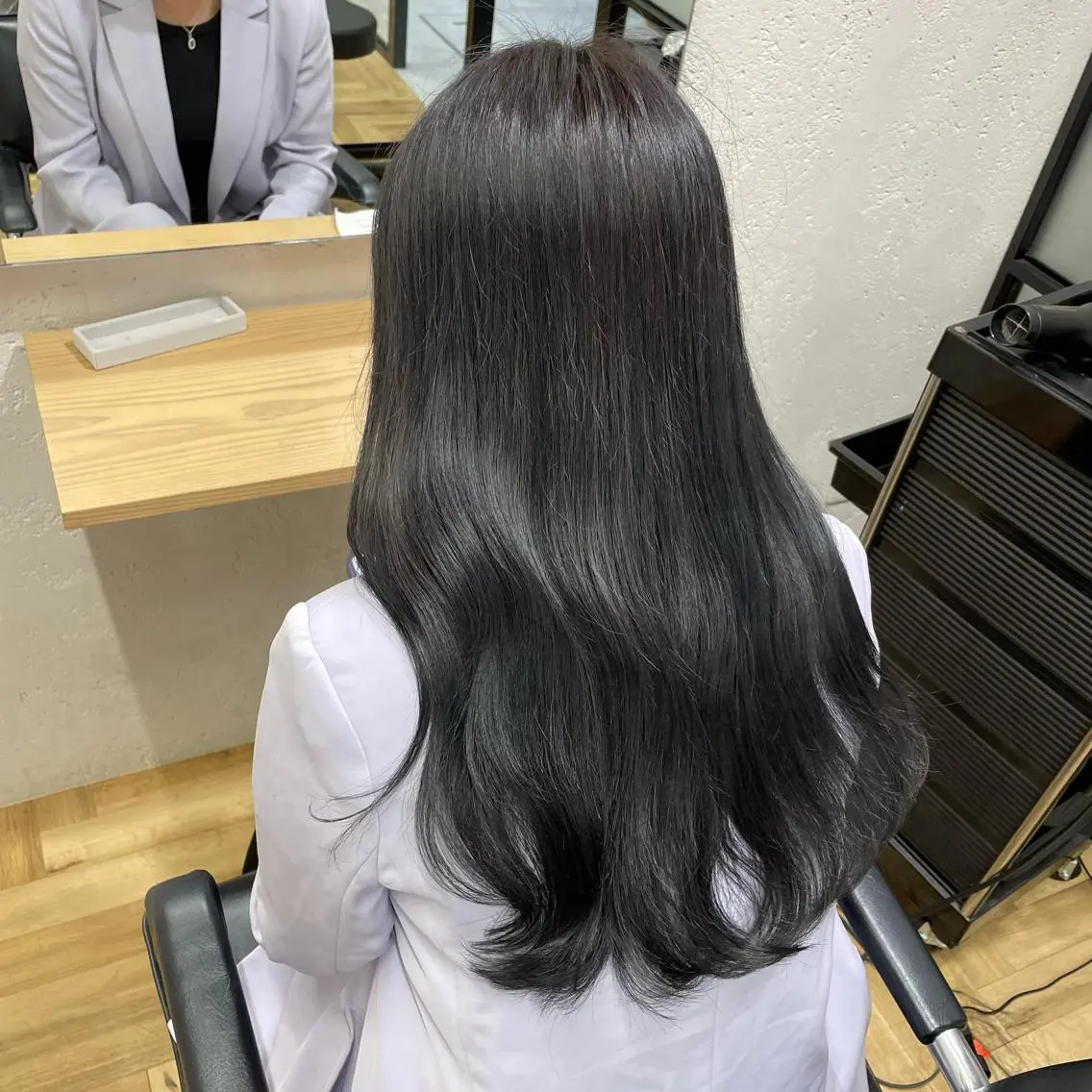ロング カラー ブリーチ ケアブリーチ ダブルカラー ハイライトカラー イルミナカラー オリーブカラー 特化　　kaiのヘアスタイル