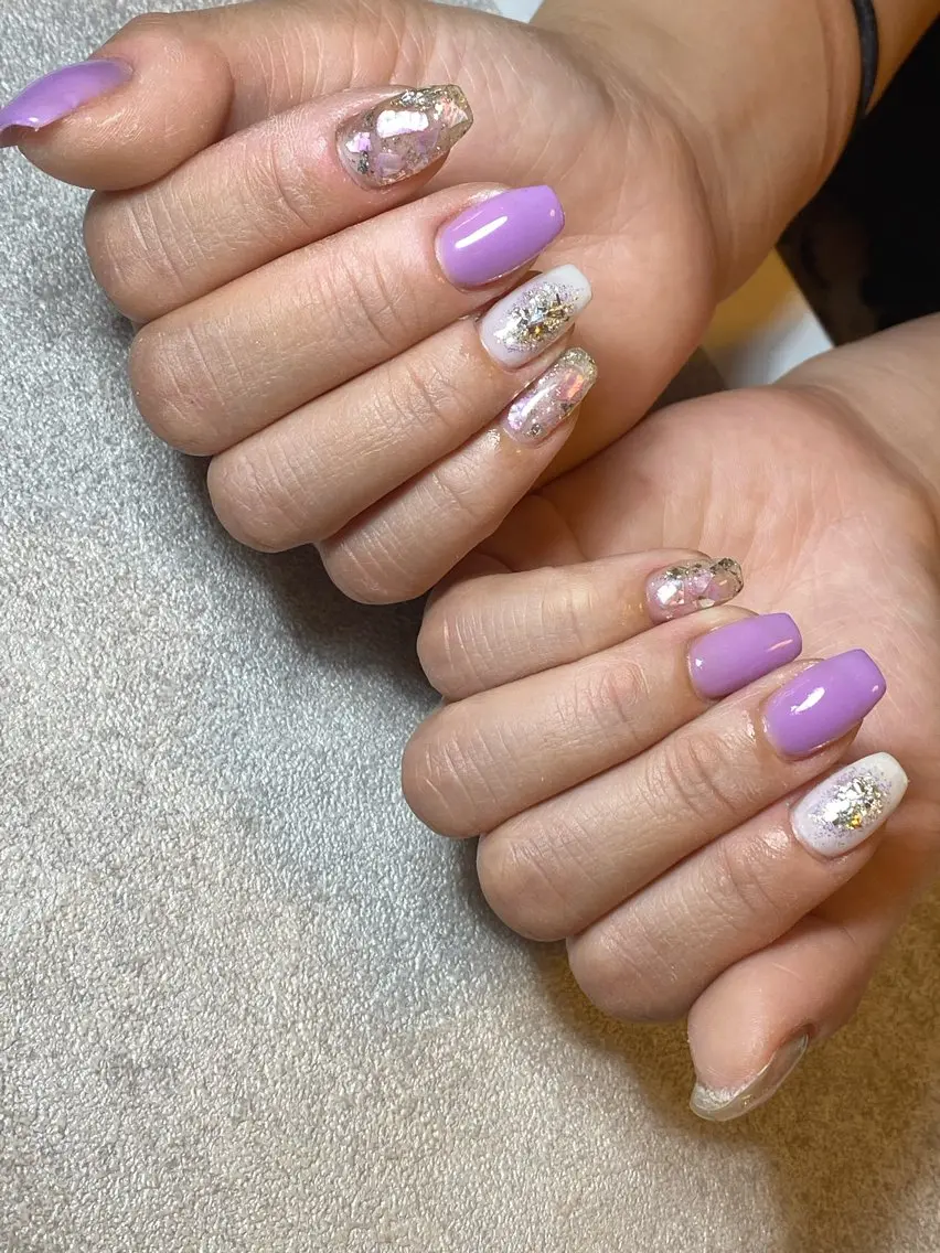 ネイル キラキラネイル パープル LIll nailのネイルデザイン