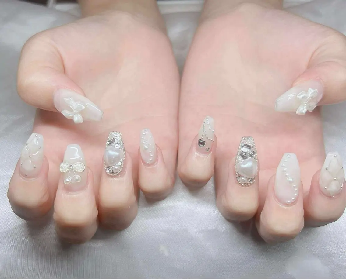 ネイル 長さ出し グラデーション 卒業式 キラキラネイル マグネットネイル ハンドネイル Lee Nailsのネイルデザイン