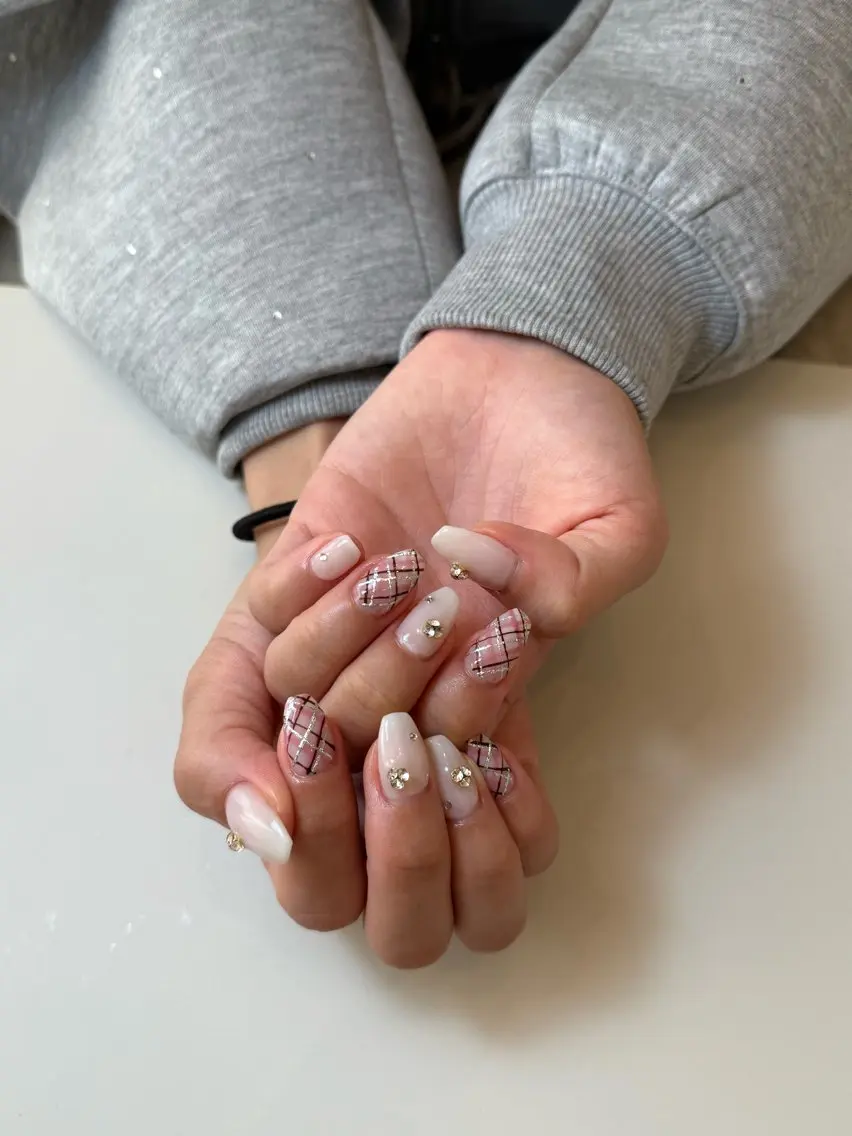 ネイル ハンドネイル フットネイル nailsalon charmeのネイルデザイン